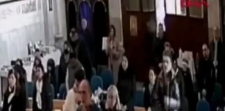 VIDEO TRAGJIKE/ Momenti kur sulmohet kisha në Turqi