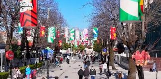 “Karnavalet e Shkodrës”/ Rama publikon pamjet e përgatitjes së festës tradicionale në Shkodër (VIDEO)