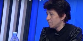 “Nëse e nxjerrin nga burgu, do ta vras me këto duar”, nëna e 27-vjeçares që u vetëvra: U betova tek arkivoli i saj, Altinin do ta bëj copa me këto duar