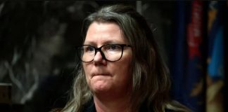 I biri vrau me armë 4 shokët e klasës në Miçigan, shpallet fajtore nëna e tij