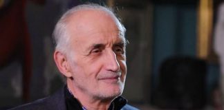 Edmond Tupja në “ Mes dy botëve”: Shqipja një nga 3 gjuhët më të vjetra në botë, rrezikon zhdukjen si latinishja dhe greqishtja e lashtë