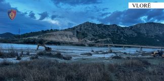 Me skrep gërryenin shtratin e lumit Vjosë, procedohet përgjegjësi i firmës së inerteve