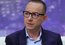 Denis Dyrnjaja: Dritë/hijet e Fatos Nanos