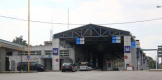 Sindikatat greke bllokojnë për dy ditë doganat shqiptare, policia njofton udhëtarët