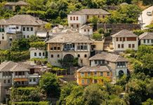 Rama publikon pamje nga Gjirokastra: E gjetëm nga bukuritë e saj të fshehura pas harresës, sot një nga destinacionet më të vizituara