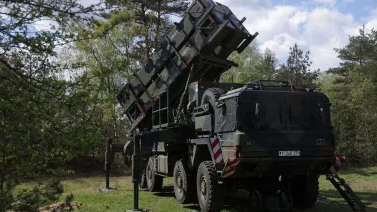 SHBA nis raketa Patriot në Ukrainë? BBC: Pjesë e paketës 6 miliardë dollarë të ndihmës