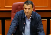 VELIAJ letër publike nga qelia për nxënësit: Nuk mund të jem aty për djalin tim në klasë të parë! Zemrën e kam të thyer por jo shpresën