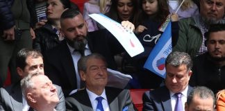 Një precedent që vret më shumë PD-në/ Berisha premton transparencë, djeg kandidatët e vet për të drejtën për rinumërim(Hija e një skandali)