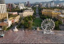 Shqipëria, një “qytet” me të huaj! Jo vetëm destinacion turistik, por edhe punësim. Mbi 10 mijë shtetas kërkuan leje qëndrimi në 7 muaj