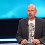 Të djathtet shqiptarë të zhytur në luftë klasash