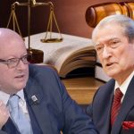 Genc Gjokutaj sulmon grupin e PD: Pse nuk pipëtitë ndaj sulmeve që Mila e Çaushi drejtuan ndaj Berishës?