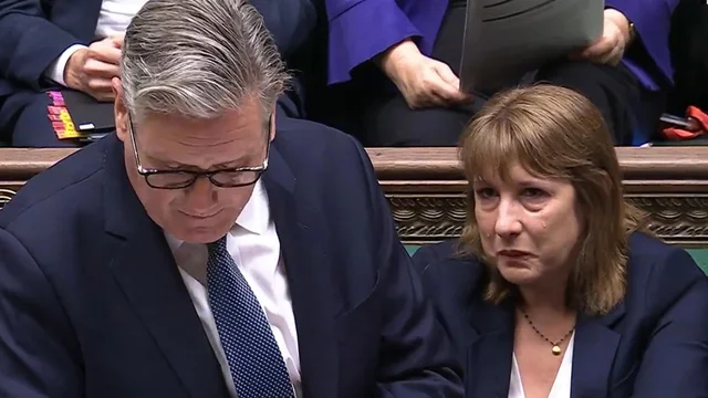 VIDEO  U kritikua për projektligjin  ministrja e Financave të Britanisë përlotet teksa Starmer flet