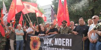 Plani për të dëmtuar luftën e UÇK-së! Protesta në Prishtinë mungon Izet Mexhiti nga VLEN, Albin Kurti (ish-pjestarë të luftës)
