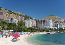 Saranda e mbushur me turistë të huaj: Shqipëria është një zbulim i mrekullueshëm
