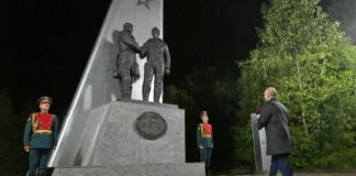 Putin jep mesazhin, viziton memorialin e bashkëpunimit ruso-amerikan para takimit