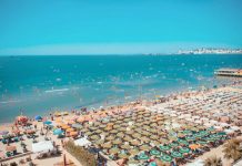 Të huajt preferojnë Durrësin/ Shtatori i mbushur me turistë, operatorët: Ulen çmimet dhe ka më shumë privatësi