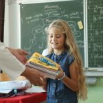 Viti i ri shkollor/ Rama: Nis shpërndarja e teksteve falas për 236 mijë nxënës