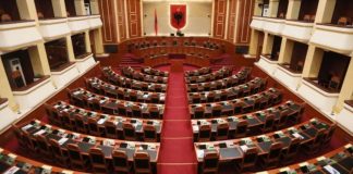 PS e PD konsensus për ndryshimet në Rregullore, miratohen me 100 vota pro! Kreu i SPAK s’raporton më në sallën e Kuvendit, por vetëm në komisione! Jo seancë pas orës 22:00