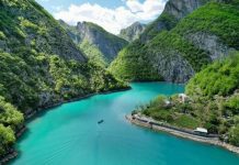 Lumi Shalës cilësohet nga mediat britanike Mirror si “Tajlanda e Europës”