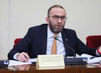 Spajiç paralajmëron për skenar destabilizues në Mal të Zi, Bardhi: Shqipëria të sqarojë përfshirjen