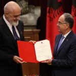 Begaj dekreton Ramën si kryeministër, përfshihet edhe neni për ministren e krijuar me AI