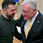 Zelensky me humor për gjeneralin amerikan: Mbrojtja më e fortë se sistemi Patriot është Keith Kellogg