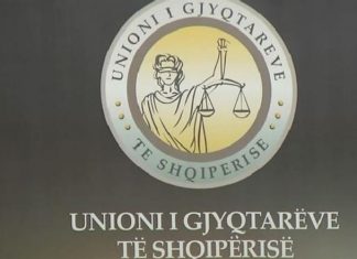 Pagat, mjeku versus gjyqtari