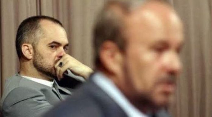  Dobësia fatale e Fatos Nanos    Ish ministri socialist zbulon  këshillën  që i kushtoi pushtetin PS së dhe solli Berishën në pushtet