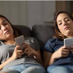 Rreziku i sëmundjeve kronike rritet tek adoleshentët që përdorin tepër pajisjet elektronike?