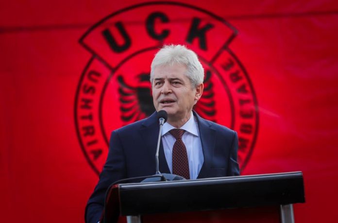 Ali Ahmeti paralajmëron protestë pro UÇK së edhe në Shkup  Organizimi është vetëm çështje kohe