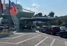 Greva e doganierëve grekë/ Të hënën bllokohet për katër orë qarkullimi i makinave në Kakavijë dhe Qafë Botë