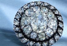 Napoleon Bonaparte e braktisi, kurora e diamantit do të dalë në ankand