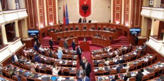 LAJMI I FUNDIT/ Opozita braktis punimet e Kuvendit. Zbulohet arsyeja