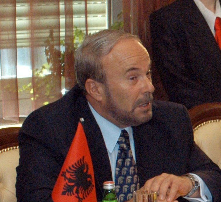 Politika nderon Fatos Nanon  Kryeministri Rama  mesazh i trishtë   Lamtumirë kryetar 