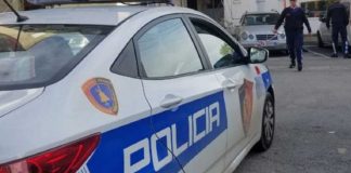 DETAJET/ Makina me pajisje të dyshuara si përgjues, 2 zyrtarët e Guardia Di Finanza dhe një tjetër mbërritën mbrëmë me traget në Durrës dhe…
