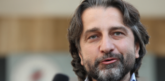 Protesta e transportit publik në Prishtinë, Përparim Rama: Qeveria po i mban peng