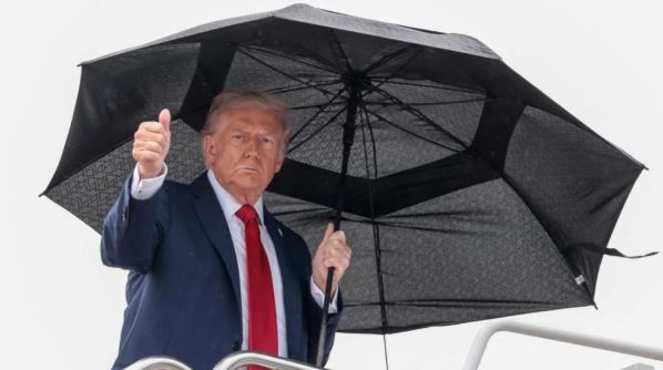 Lirimi i pengjeve  Trump niset drejt Lindjes së Mesme  Lufta mbaroi