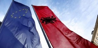 Delegacioni i BE uron shqiptarët për Ditën e Pavarësisë