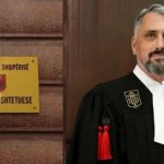 “U tha se ishte informator i shërbimeve të huaja”/ Shoqata e Gjyqtarëve reagon për rastin e Asim Vokshit