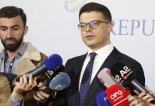 Burime: Ministri Pirro Vengu nuk ka qenë në zonën e Rinasit gjatë atentatit, por ministri i Malit të Zi