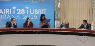 Ndahen çmimet e Panairit të 28-të të Librit, Artan Fuga fiton ‘Autori më i mirë i vitit’ për romanin Ndëshkimi i dytë i Evës