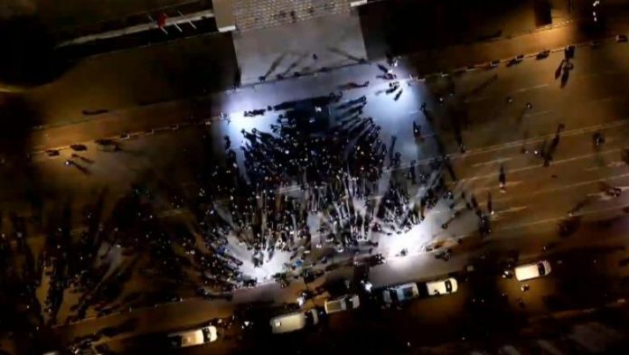 1763400381_1763400370dronprotestapd