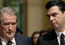 Artur Ajazi: Çadra ‘Basha’ dhe çadra ‘Berisha’