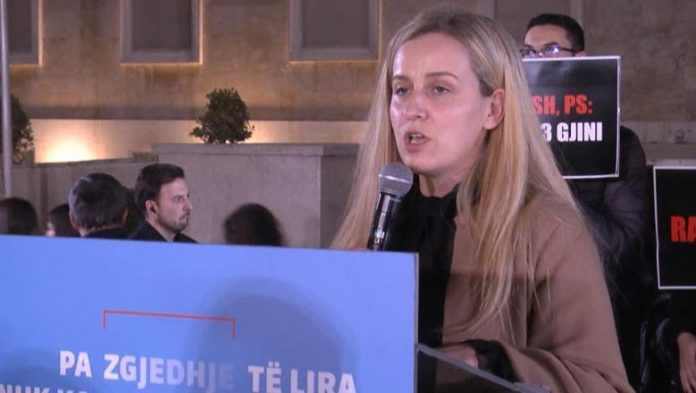 1763405158_Sequence01.04071620.Still273