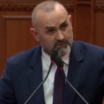 Manja-deputetëve të PD-së: Kur shkoni te njerëzit për të nxjerrë foto në FB, mos shkoni me veshje 5000-6000 euro se është gjynah