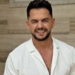 Ndërroi jetë pas arrestit kardiak, i jepet sot lamtumira e fundit këngëtarit Shpat Kasapi! Homazhet zhvillohen në Tetovë