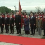 29 Nëntori/Kryeministri Rama homazhe në varrezat e Dëshmorëve për ditën e Çlirimit, të pranishëm Begaj dhe Peleshi