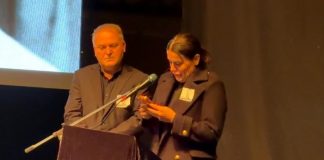 Homazhet për Shpat Kasapin/ Big Mama shpërthen në lot: Po të jap lamtumirën nga skena ku u rritëm