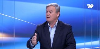 “Deputetët e PD në Kuvend me makina 150 mijë euro”, Nikoll Lesi: U vërtetua se Rama s’i ka të gjitha pushtetet, problemi i demokracisë është opozita