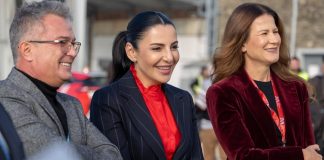 Hapet linja e re ajrore Tiranë-Kretë, Balluku: Do t’u shërbejë mijëra shqiptarëve që jetojnë e punojnë në shtetin fqinj